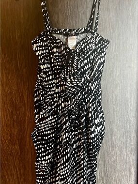 Nordstrom Rack (JFW brand) Black & White Printed Midi Dress size M w/ pockets